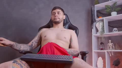 Snapshot of alessandro_duty chatting on 28, 10, 2025 Alessandro INDEPENDENT MODEL online show from 28, 10, 2025