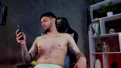 Snapshot of alessandro_duty chatting on 29, 10, 2025 Alessandro INDEPENDENT MODEL online show from 29, 10, 2025