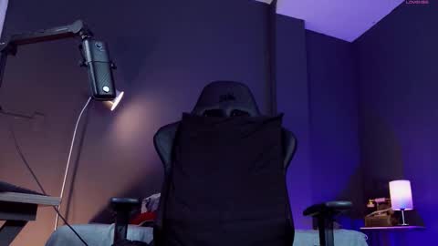 Snapshot of alessandro_duty chatting on 30, 10, 2025 Alessandro INDEPENDENT MODEL online show from 30, 10, 2025