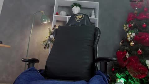 Snapshot of alessandro_duty chatting on 5, 12, 2025 Alessandro INDEPENDENT MODEL online show from 5, 12, 2025