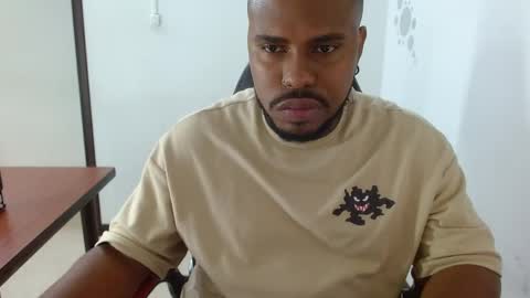 Snapshot of alessandro_hamed chatting on 1, 4, 2026 alessandro hamed online show from 1, 4, 2026