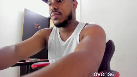 Snapshot of alessandro_hamed chatting on 1, 6, 2026 alessandro hamed online show from 1, 6, 2026