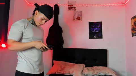 Alessandro online show from 8, 1, 2025