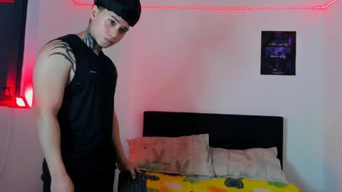 Alessandro online show from 1, 2, 2025