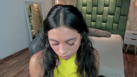 Snapshot of alessia_storm_ chatting on 8, 5, 2026 Alessia online show from 8, 5, 2026