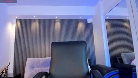 Alessia  Everyday From 0530 to 1430 Col Time online show from 26, 11, 2025