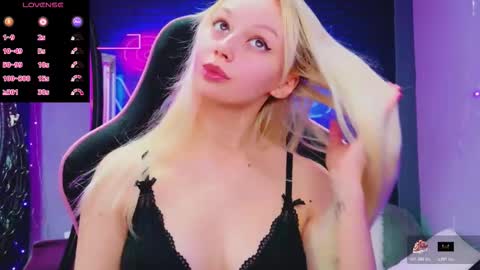 Snapshot of alessiacroft chatting on 8, 3, 2026 alessiacroft online show from 8, 3, 2026