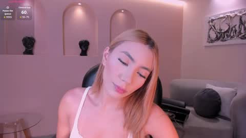 Snapshot of alessiamilanox chatting on 18, 4, 2026 A L E S S I A online show from 18, 4, 2026