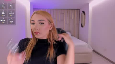 Snapshot of alessiamilanox chatting on 22, 4, 2026 A L E S S I A online show from 22, 4, 2026