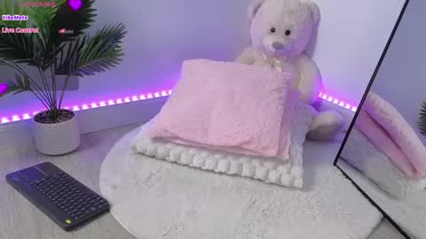Snapshot of alessyaaa chatting on 26, 5, 2026 Ale online show from 26, 5, 2026