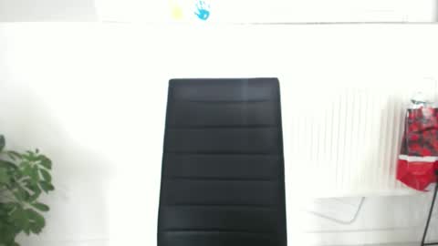 Snapshot of alesyadollblonde chatting on 19, 2, 2026 AlesyadollBlonde online show from 19, 2, 2026