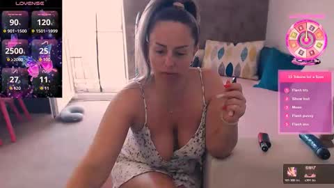 Snapshot of alesyadollblonde chatting on 8, 6, 2026 AlesyadollBlonde online show from 8, 6, 2026