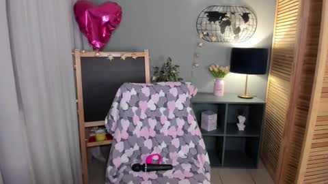 Snapshot of alettablacck chatting on 16, 10, 2025 alettablacck online show from 16, 10, 2025