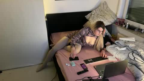 Snapshot of alevsandra87 chatting on 6, 1, 2025 Leyla Leg online show from 6, 1, 2025