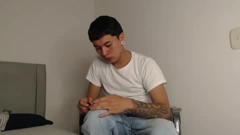 Snapshot of alex__lover chatting on 9, 4, 2026 Owen online show from 9, 4, 2026