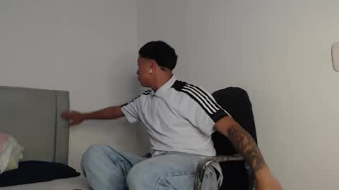 Snapshot of alex__lover chatting on 11, 4, 2026 Owen online show from 11, 4, 2026