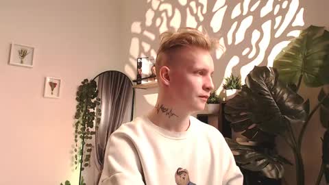 Snapshot of alex__sweet chatting on 25, 4, 2026 your Alex online show from 25, 4, 2026