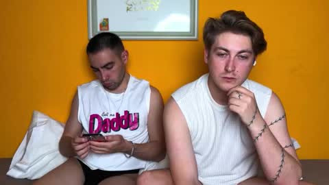 Snapshot of alex_and_drew chatting on 4, 4, 2026 AlexDrew online show from 4, 4, 2026