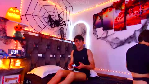 Snapshot of alex_and_fabian chatting on 17, 10, 2025 sneider online show from 17, 10, 2025