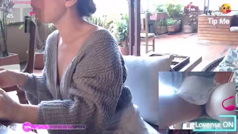 Snapshot of alex_and_theprof chatting on 5, 12, 2025 ALEX online show from 5, 12, 2025