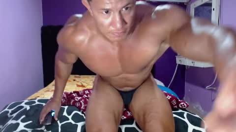 Snapshot of alex_bigcumvez chatting on 25, 5, 2026 perseuz online show from 25, 5, 2026
