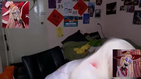 Snapshot of alex_howell chatting on 13, 11, 2025 alex_howell online show from 13, 11, 2025