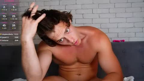 Snapshot of alex_islive chatting on 28, 4, 2026 Alex Stone online show from 28, 4, 2026