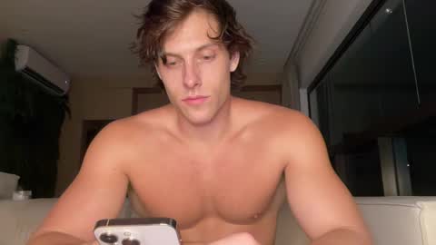 Snapshot of alex_islive chatting on 19, 5, 2026 Alex Stone online show from 19, 5, 2026