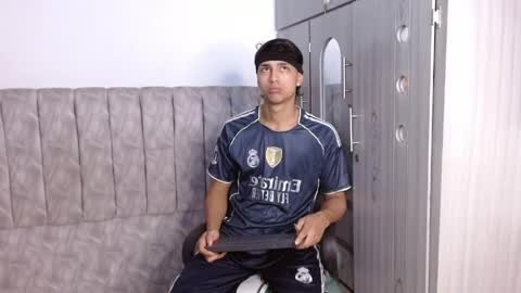 Snapshot of alex_martin47 chatting on 28, 4, 2026 alex online show from 28, 4, 2026