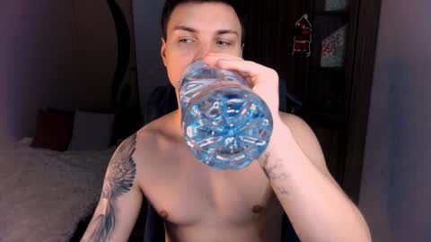 Snapshot of alex_milson chatting on 20, 12, 2024 alex_milson online show from 20, 12, 2024