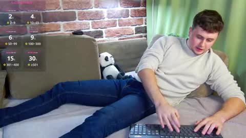 Snapshot of alex_onelove chatting on 27, 10, 2025 Alex online show from 27, 10, 2025