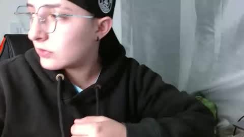 Snapshot of alex_parker07 chatting on 24, 4, 2026 Alex Parker online show from 24, 4, 2026