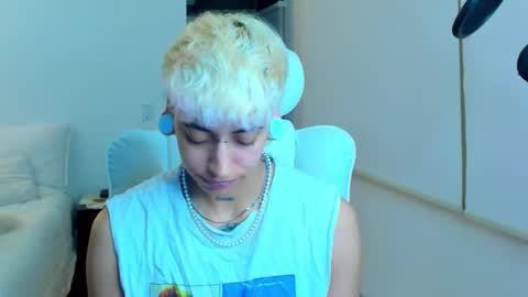 Snapshot of alex_poett chatting on 25, 11, 2025 Residente0xxx online show from 25, 11, 2025