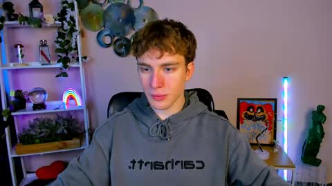 Snapshot of alex_reeding chatting on 27, 4, 2026 Alex online show from 27, 4, 2026