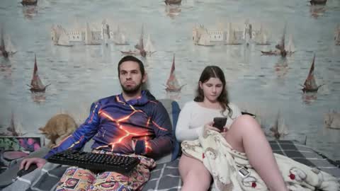 Alex and Sarah online show from 3, 11, 2025