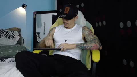 Snapshot of alex_sthorm chatting on 13, 4, 2026 alex_sthorm online show from 13, 4, 2026