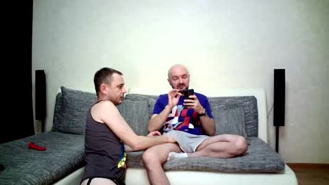 Alex and Tobey online show from 2, 3, 2026