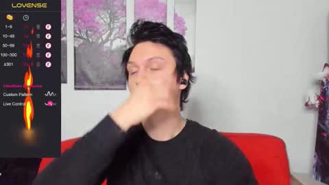 Snapshot of alex_wandhot chatting on 14, 12, 2025 Alex WandHot online show from 14, 12, 2025