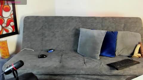 Alex Woll online show from 5, 2, 2026