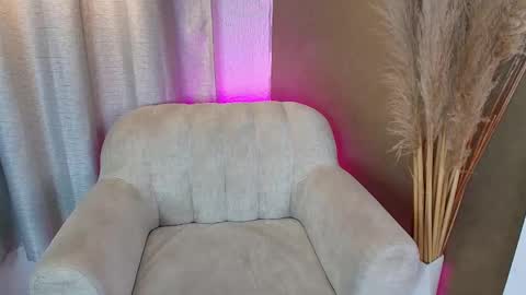 Snapshot of alexa_foxx27 chatting on 5, 3, 2025 alexa_foxx27 online show from 5, 3, 2025