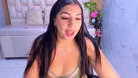 Snapshot of alexa_s1 chatting on 7, 7, 2026 Alexa online show from 7, 7, 2026