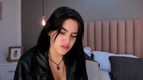 Snapshot of alexa_thaylor_ chatting on 11, 1, 2025 Alexa Thaylor online show from 11, 1, 2025