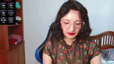 Snapshot of alexaa08 chatting on 21, 10, 2025 Alexandra 3 online show from 21, 10, 2025