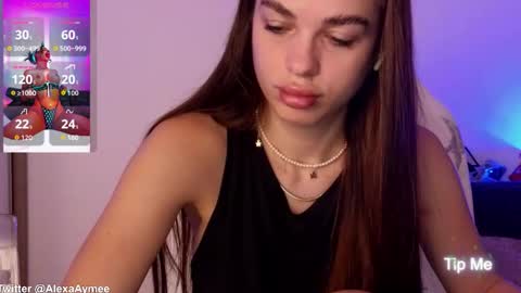 Snapshot of alexaaimee chatting on 4, 11, 2025 Alexa online show from 4, 11, 2025