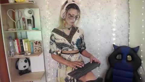 Snapshot of alexaavandercloude chatting on 26, 3, 2026 alexaavandercloude online show from 26, 3, 2026