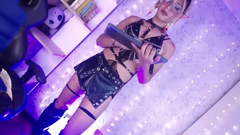Snapshot of alexaavandercloude chatting on 10, 4, 2026 alexaavandercloude online show from 10, 4, 2026
