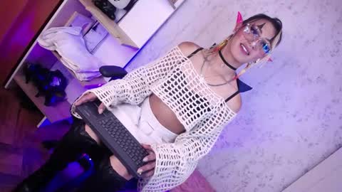 Snapshot of alexaavandercloude chatting on 17, 4, 2026 alexaavandercloude online show from 17, 4, 2026