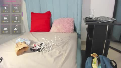 Snapshot of alexafoxy18 chatting on 26, 10, 2025 ALEXA online show from 26, 10, 2025