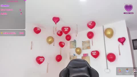 Alexandra Castillo online show from 15, 2, 2025