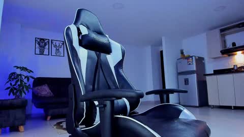 Alex Collin online show from 4, 12, 2024